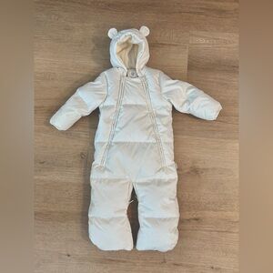 Baby GAP baby 6-12m Cold Control Ultra Max Down Puffer Bundler in ivory, EUC.